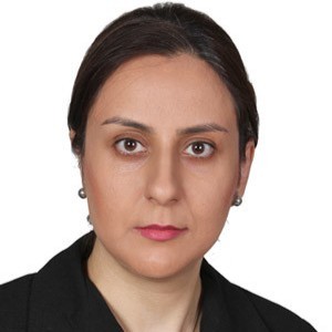 Maryam Edalati - Headshot