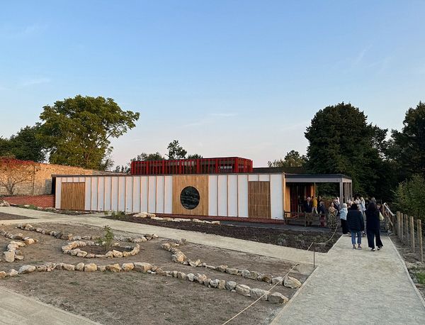 Visitor reception at Ightham Mote built with 400 mm hempcrete blocks